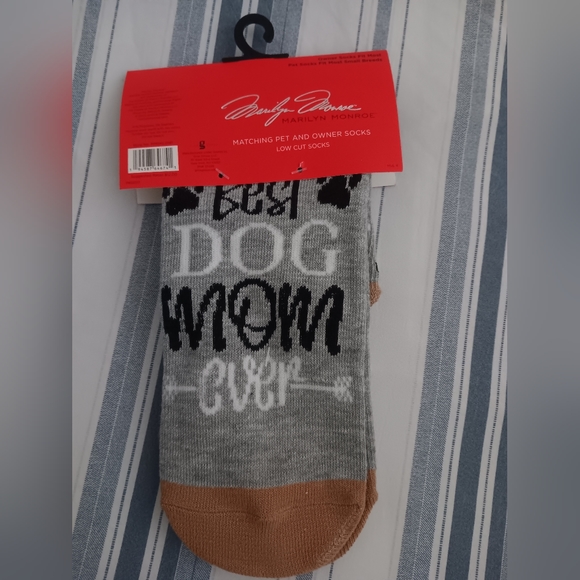 MARILYN MONROE  MATCHING PET & OWNER SOCKS - Picture 2 of 2